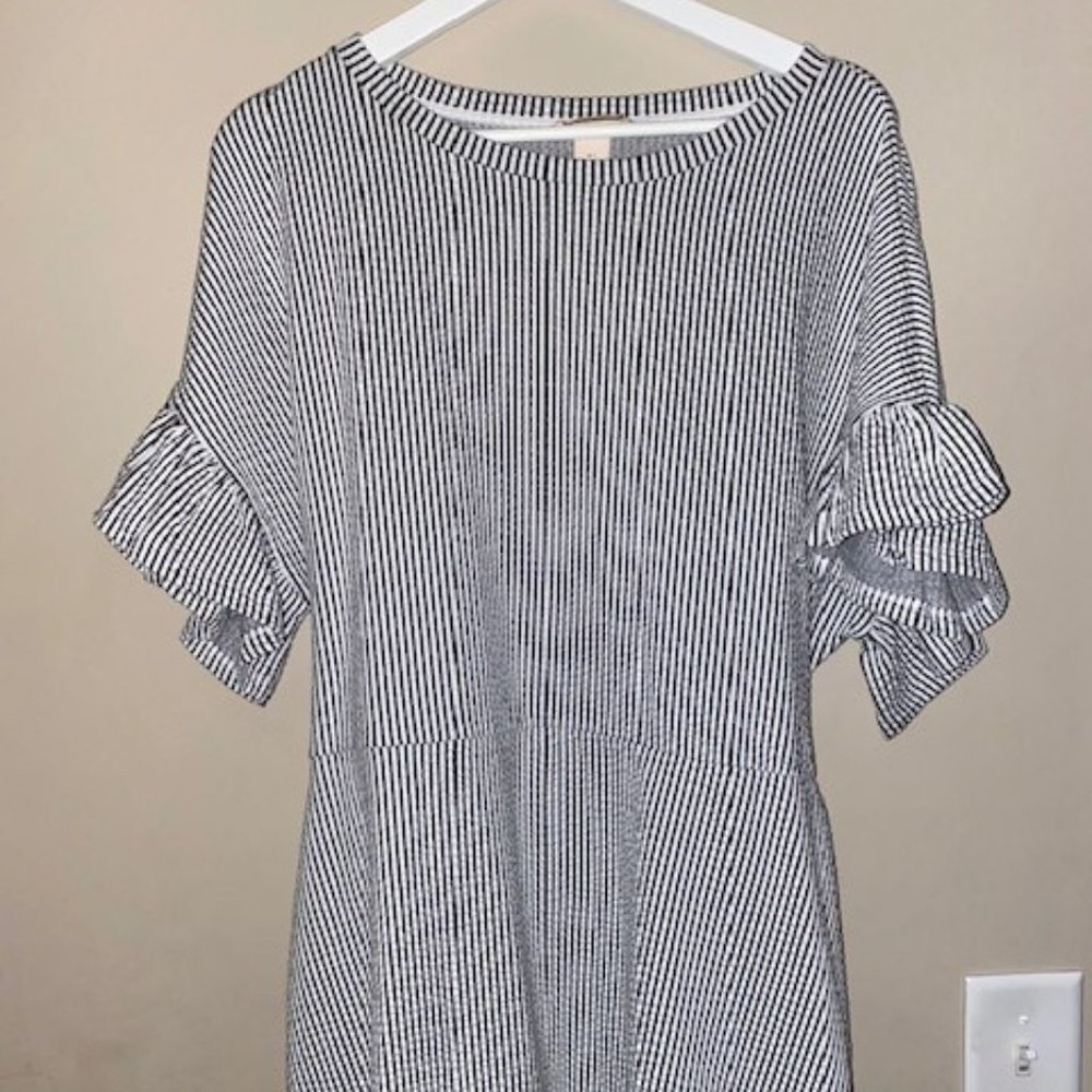 Black and white stripped dress